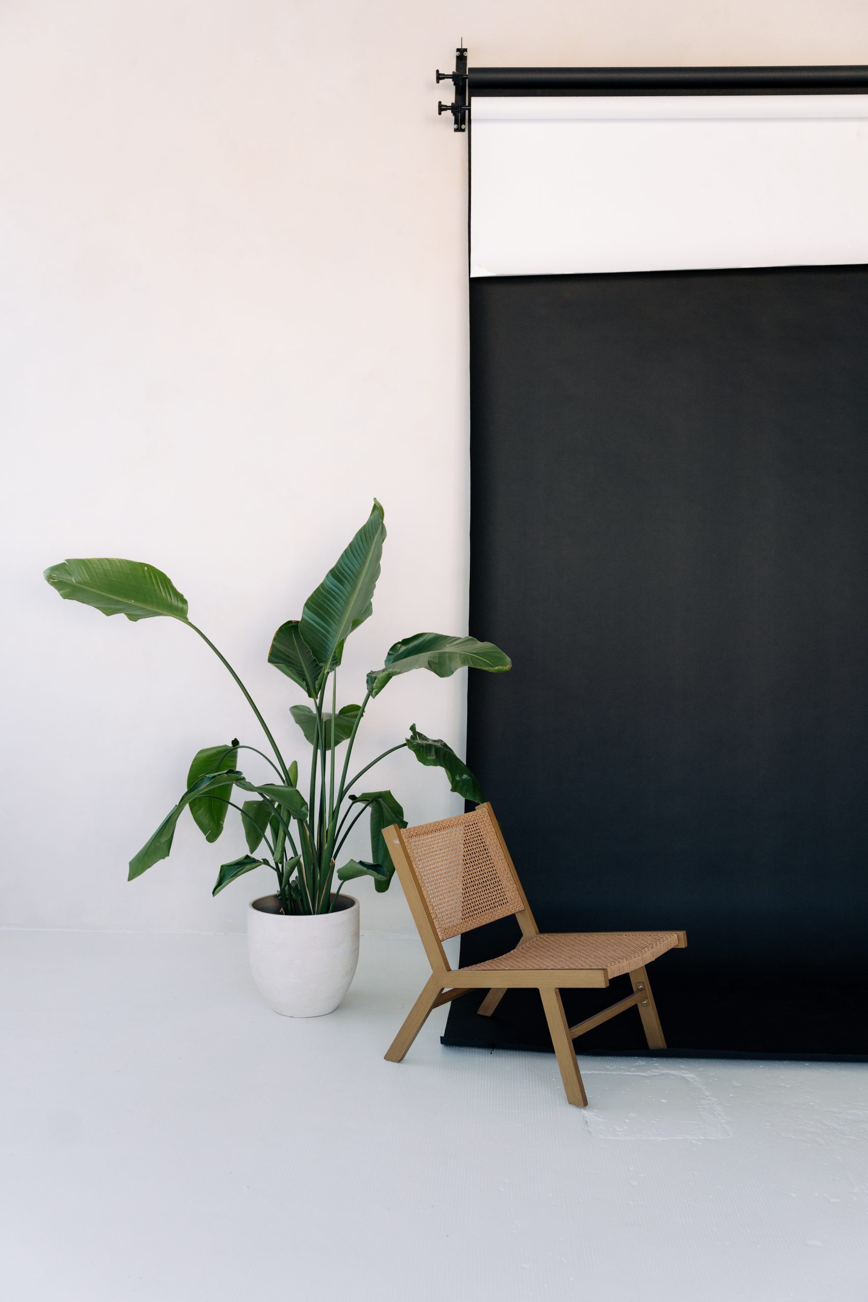 Interiér moderního fotoateliéru HLight Studio